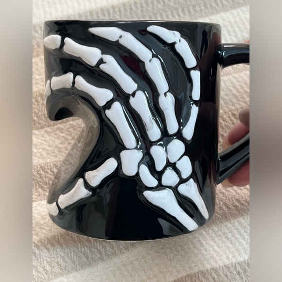 Halloween heart skull mugs - Picture 5 of 6